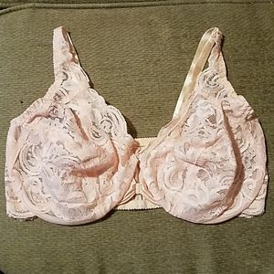 NWOT front open/close Victoria Secret bra (32Dd)